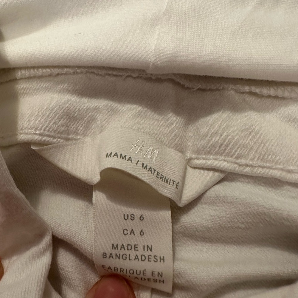 H&M maternity white jeans - size US 6!